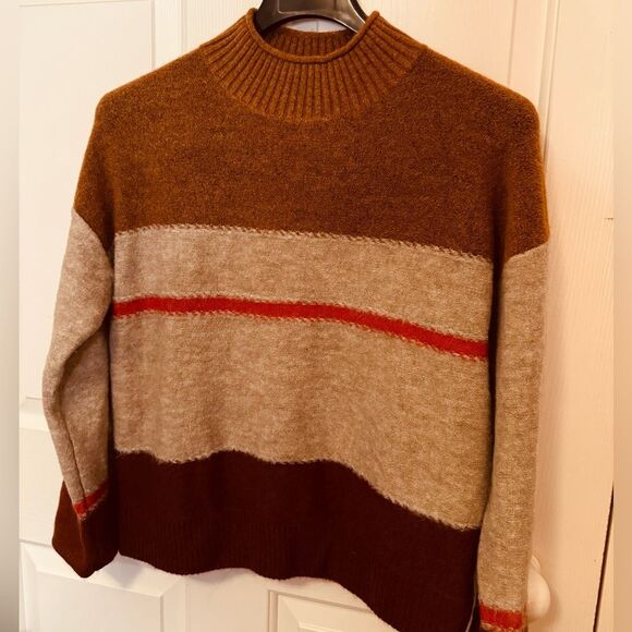 Universal Thread sweater size Medium NWOT - Picture 3 of 8
